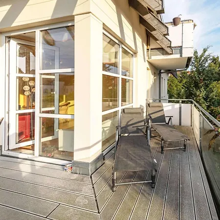 Hafenoase Mit Eckbalkon