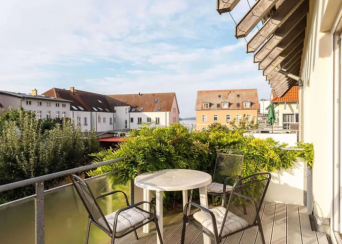 Hafenoase Mit Eckbalkon